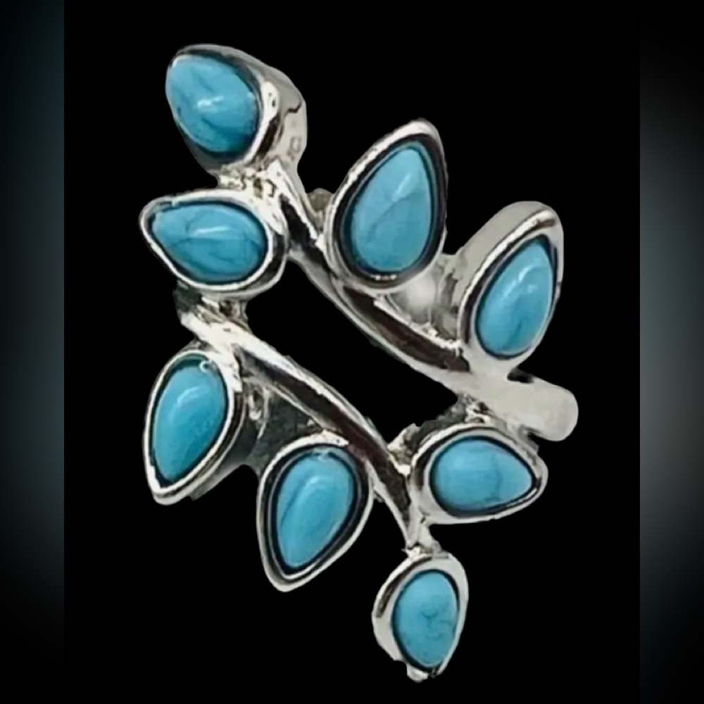 💥2/$24 or 3/$30💥 unique boho style silver and turquoise fashion ring. NWT. Sz 9 - Picture 2 of 8